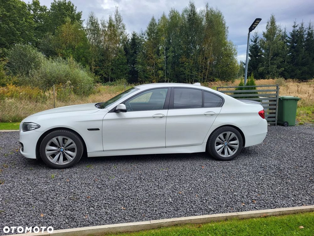 BMW Seria 5 520d Luxury Line - 2