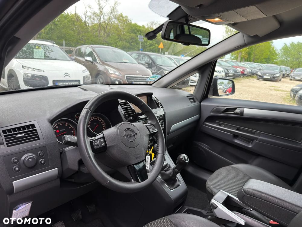 Opel Zafira 1.8 Cosmo - 7