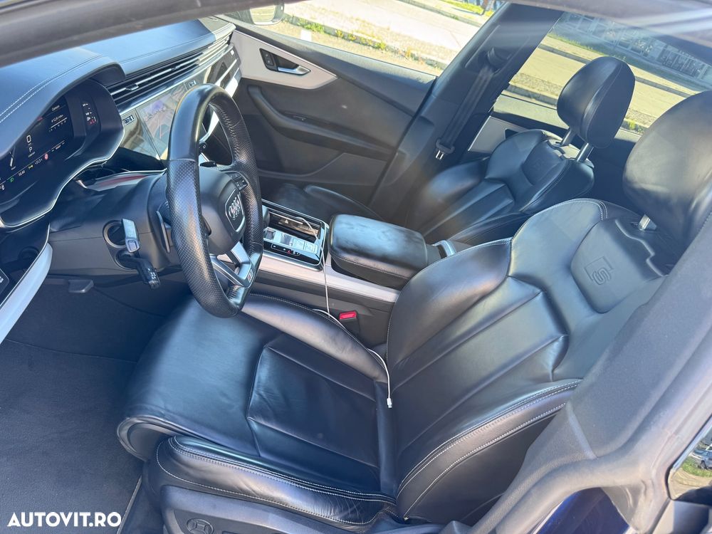 Audi Q8 - 8