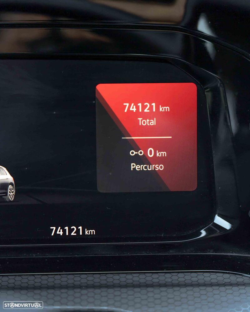 VW Golf 2.0 TSI OPF DSG GTI - 24