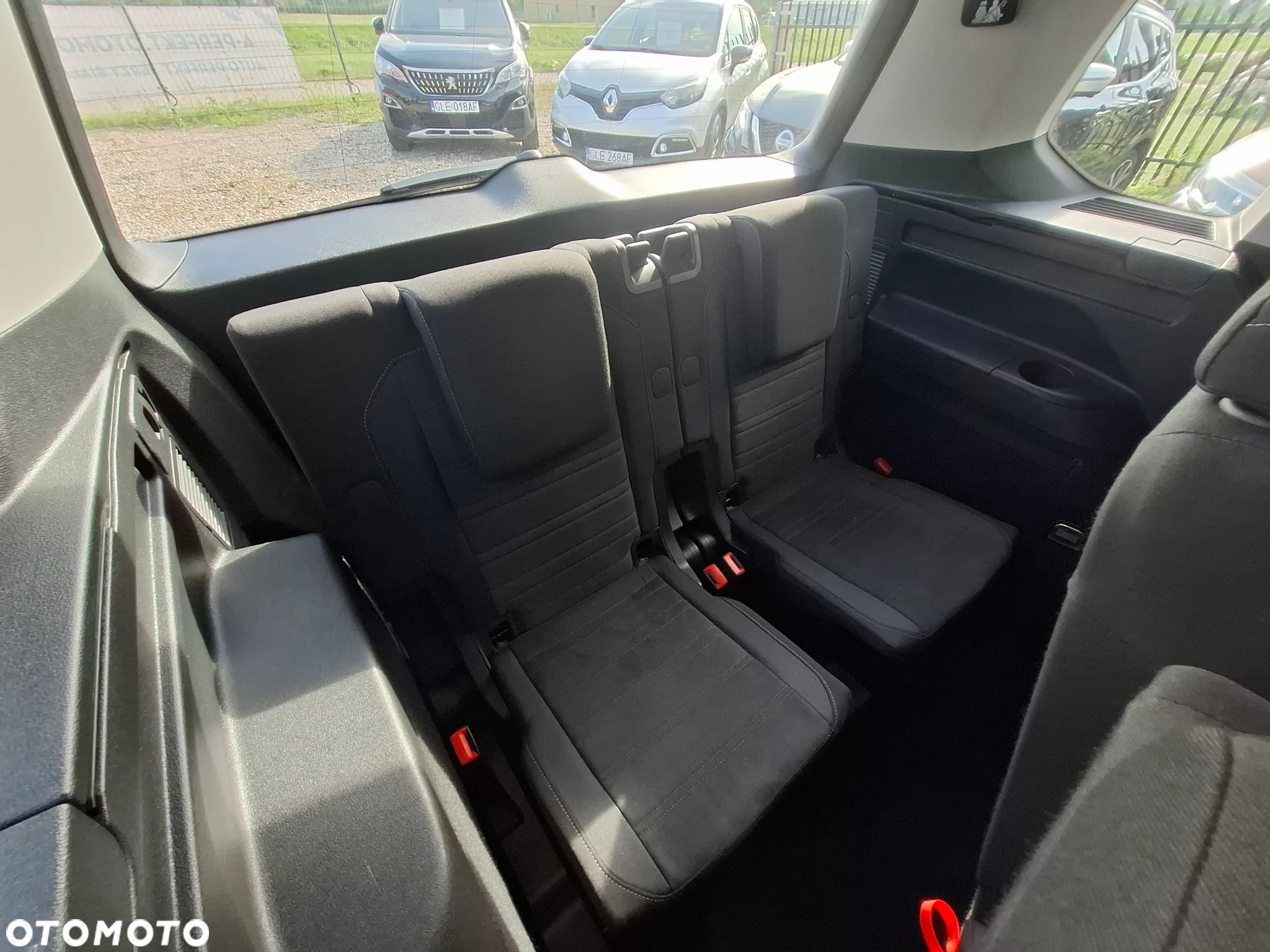 Volkswagen Touran 2.0 TDI BMT Comfortline DSG - 17