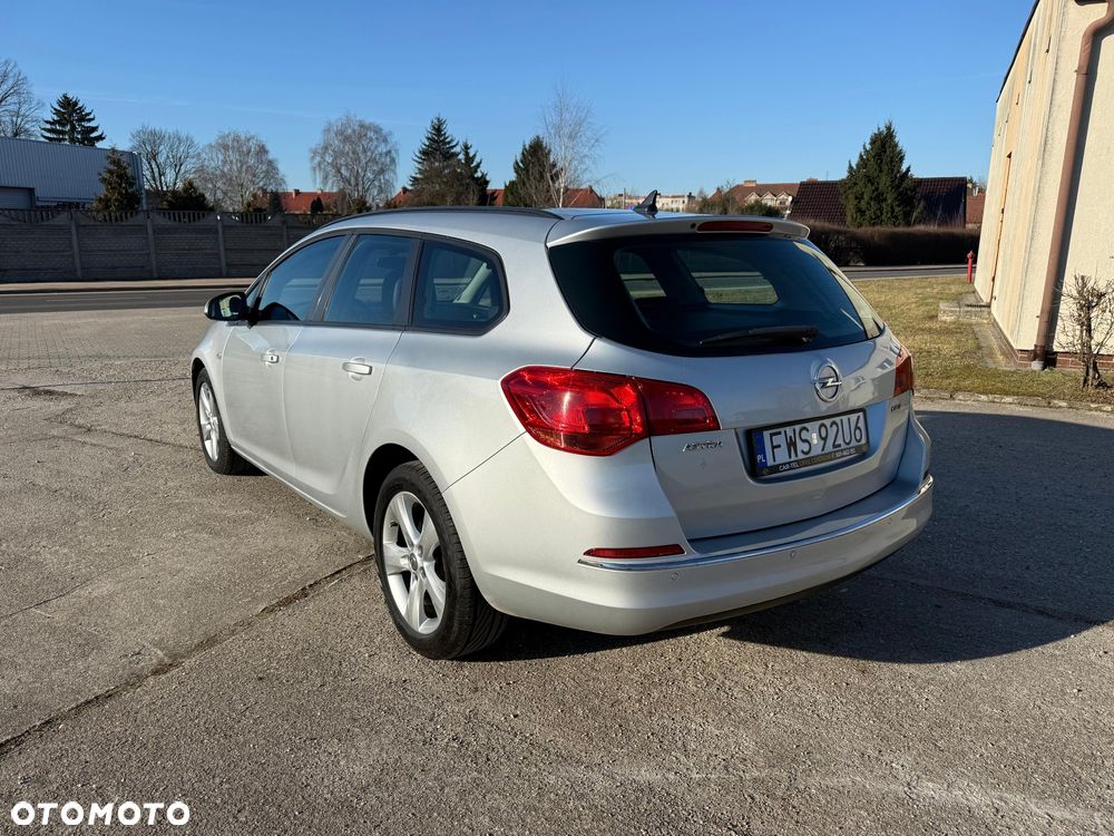 Opel Astra - 2