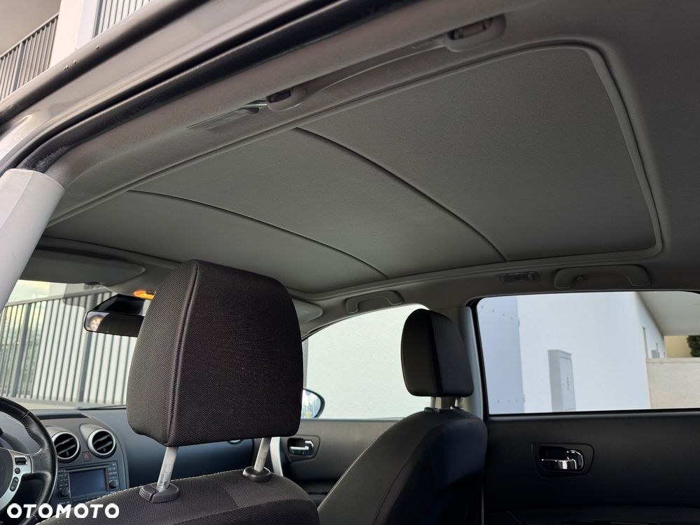 Nissan Qashqai 2.0 4 x 4 lounge - 18