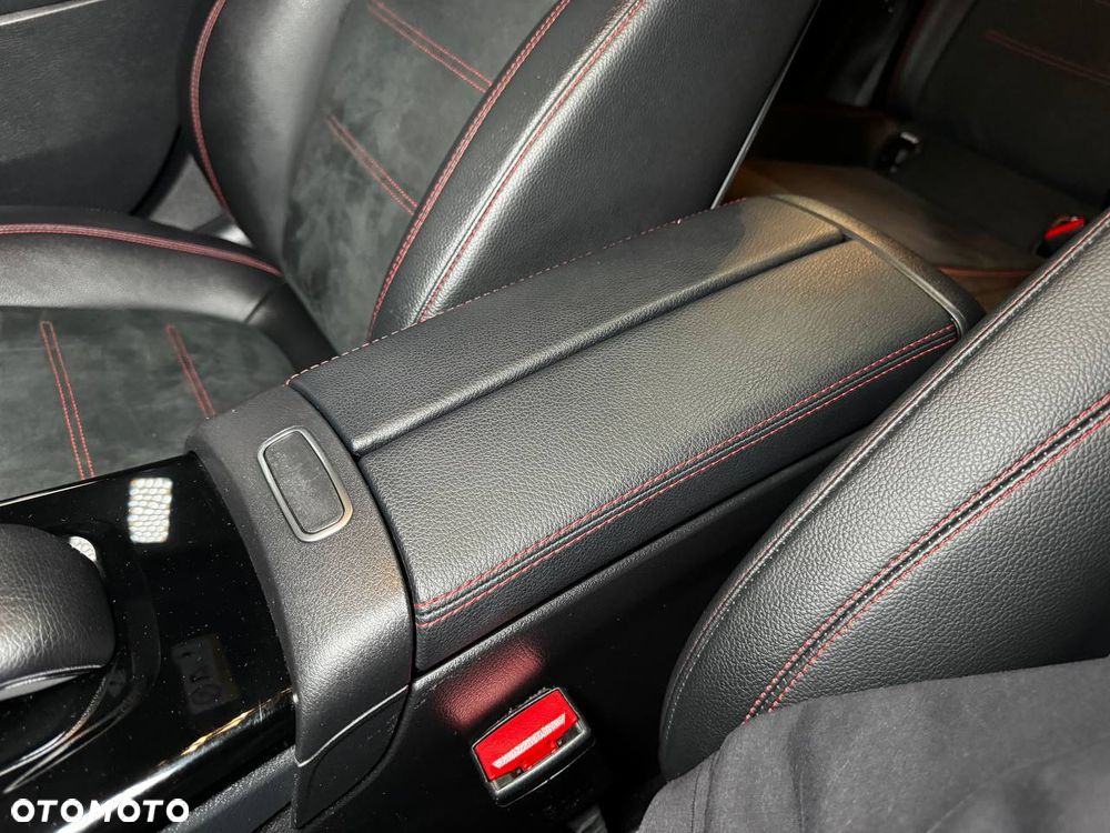 Mercedes-Benz CLA 250 4Matic 8G-DCT Edition AMG Line - 27