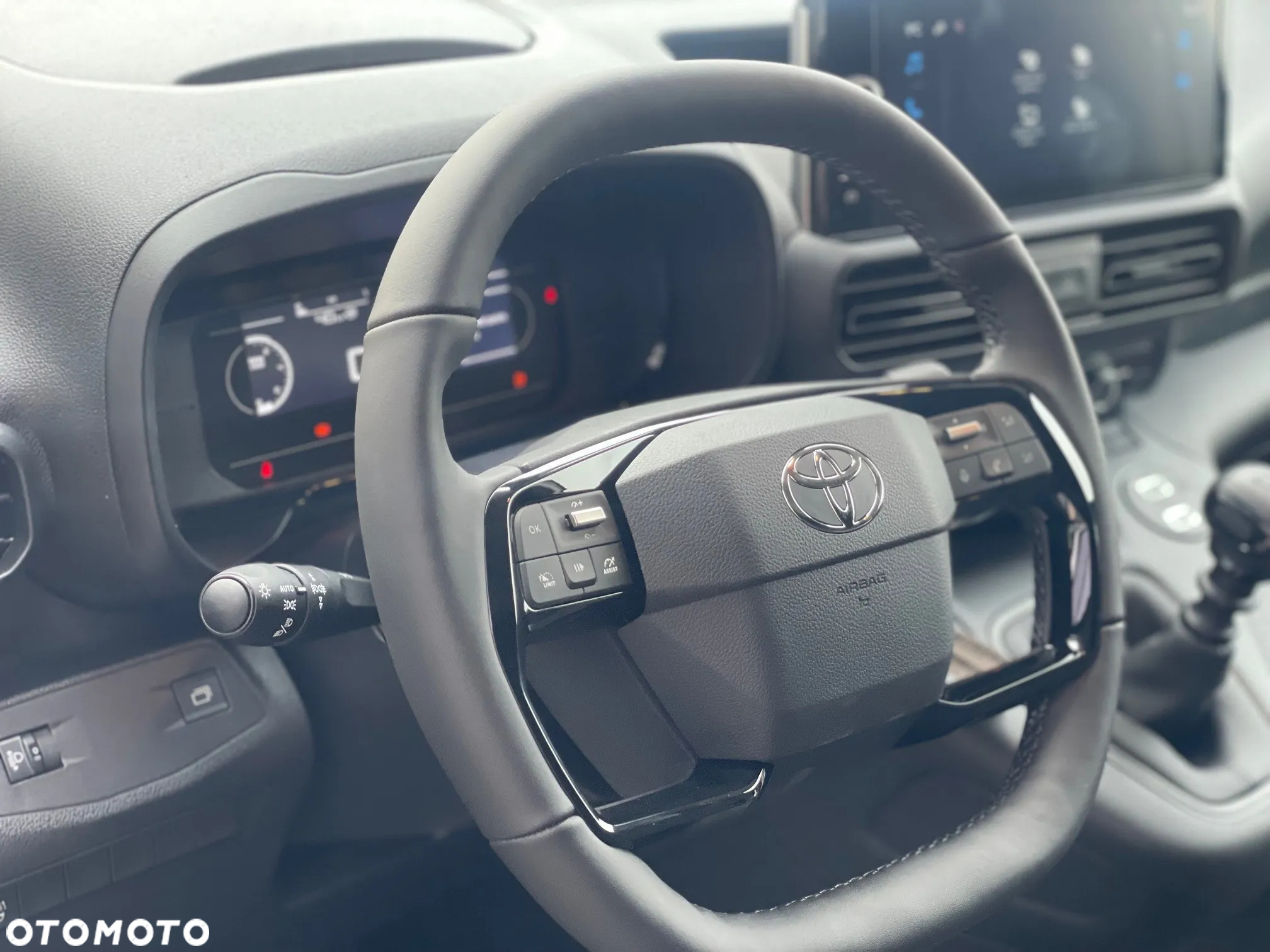 Toyota Proace City - 13