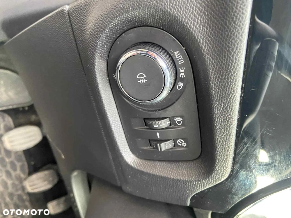 Opel Corsa 1.2 Edition S&S - 13