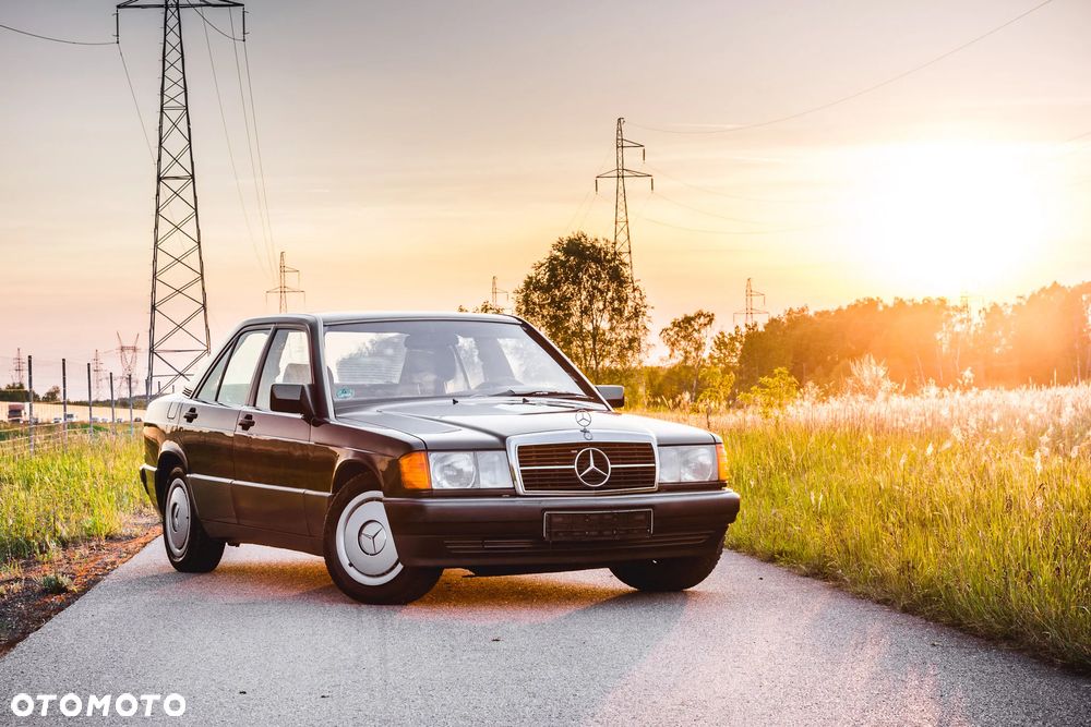 Mercedes-Benz W201 (190) - 2