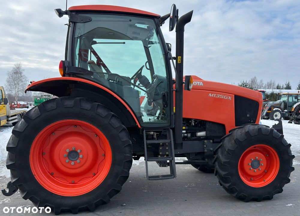 Kubota M135GX - 3