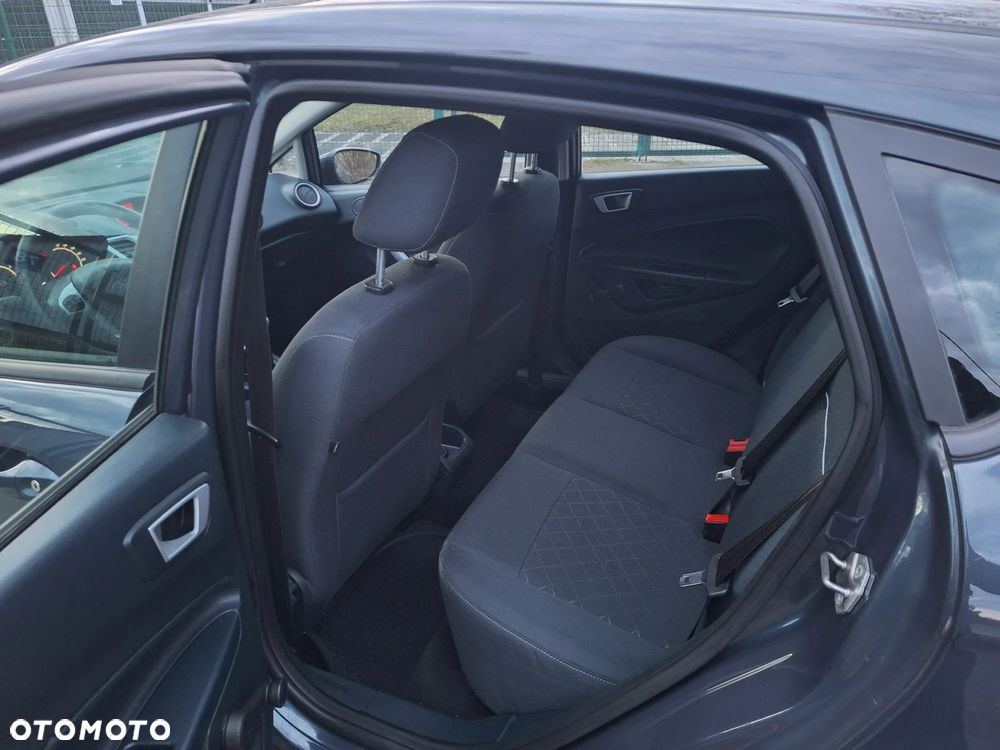 Ford Fiesta - 10