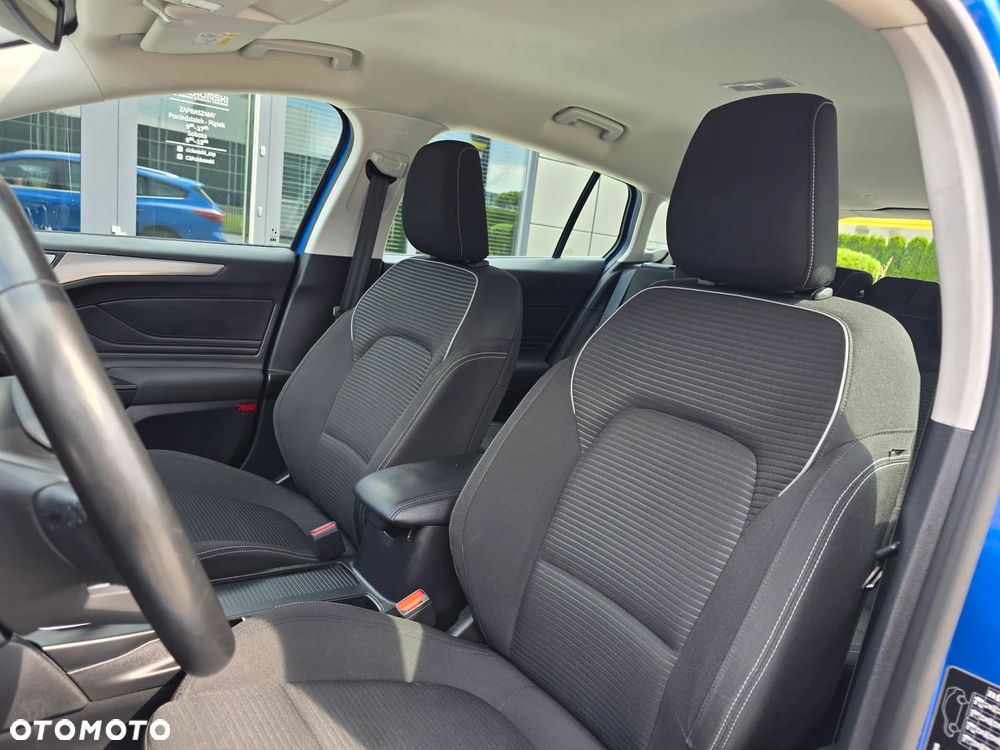 Ford Focus 1.0 EcoBoost Titanium Design - 24
