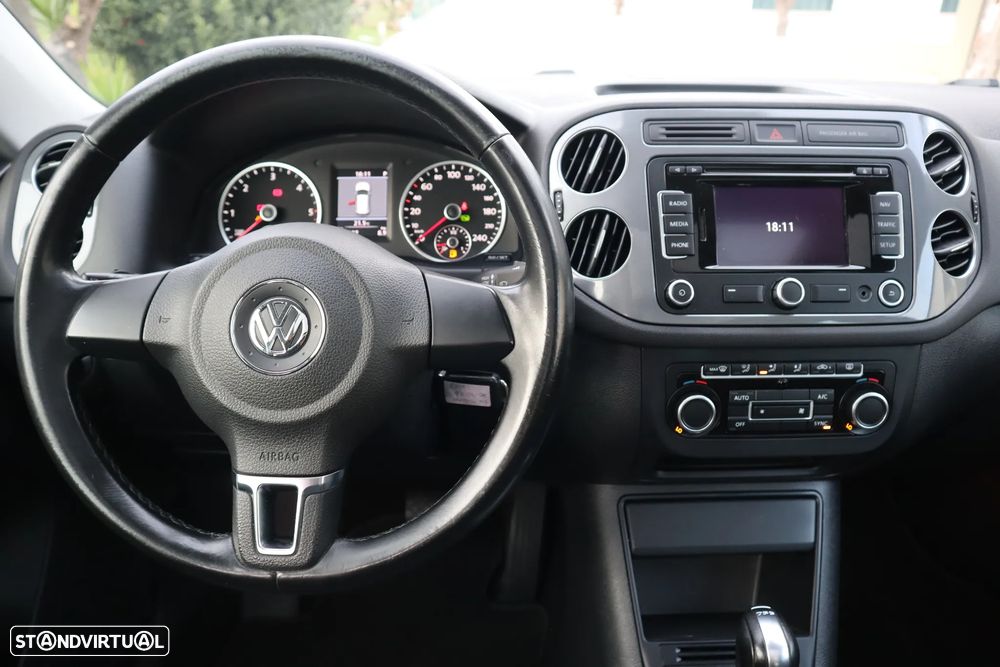 VW Tiguan 2.0 TDi Track 4Motion DSG - 27