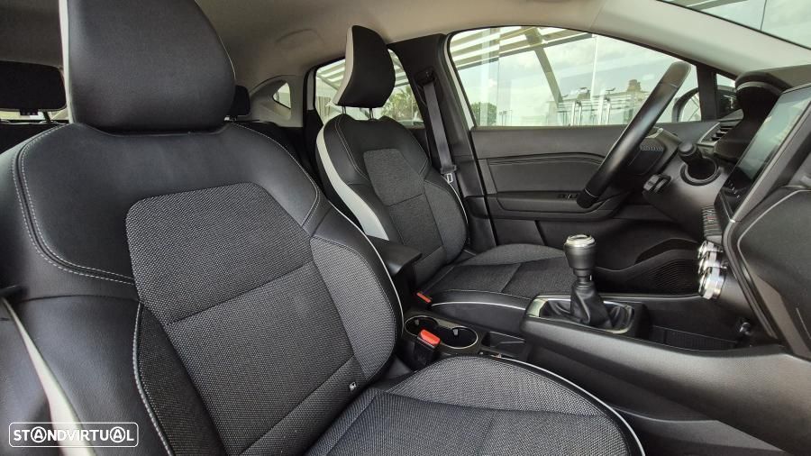 Renault Captur 1.0 TCe Exclusive Bi-Fuel - 38