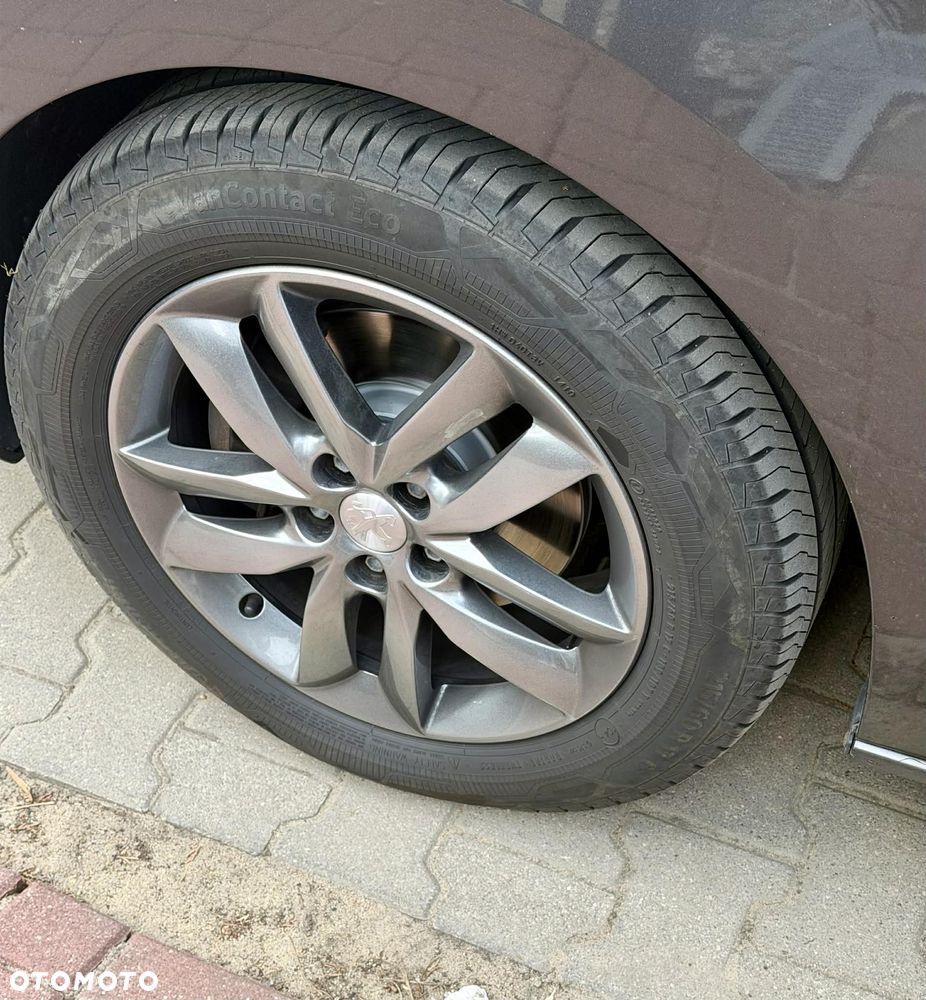 Peugeot Traveller 2.0 BlueHDi Long Business - 3