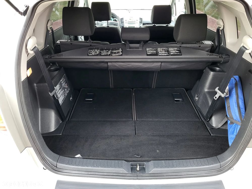 Toyota Corolla Verso 1.8 Premium + 7os - 22