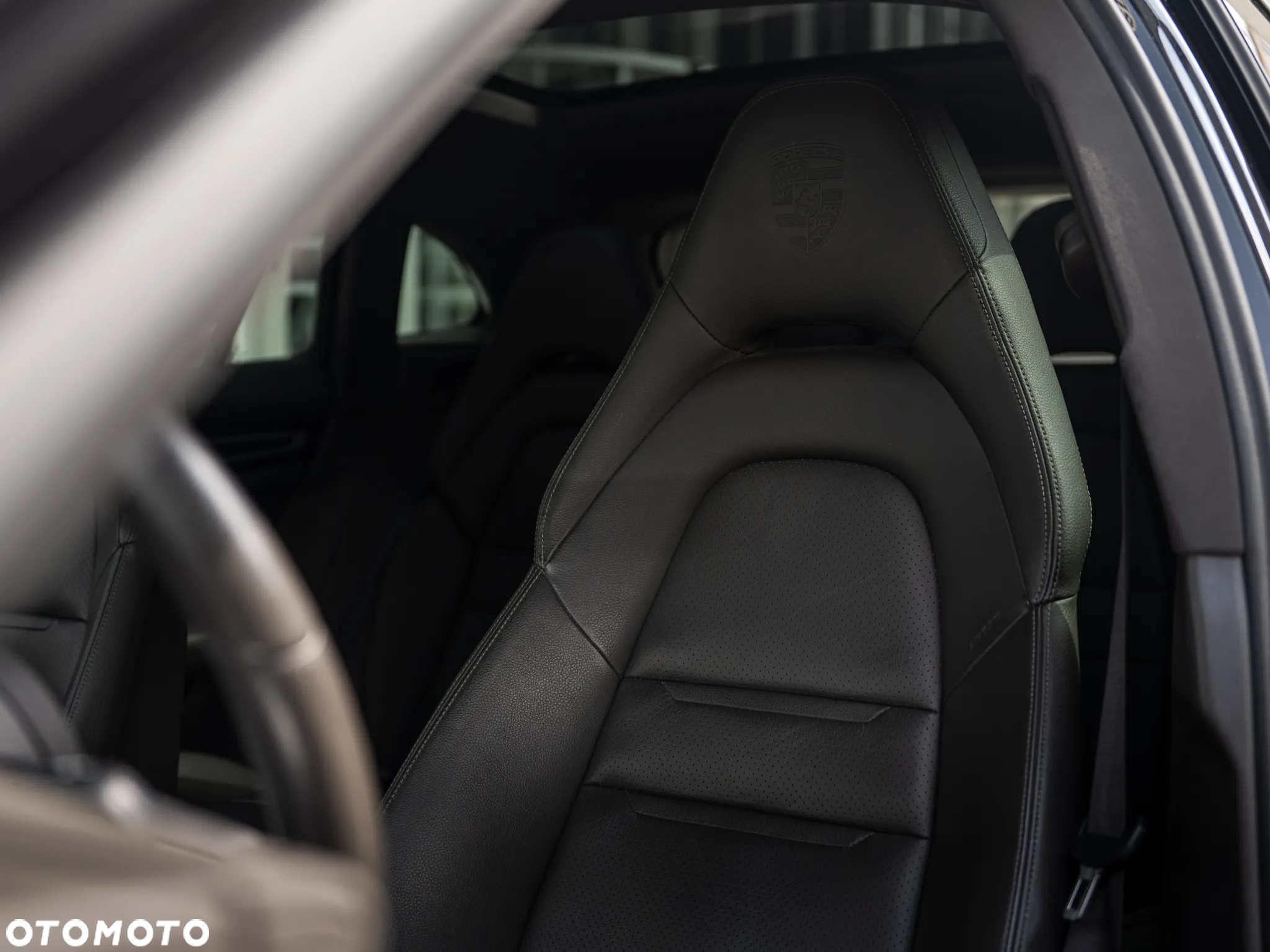 Porsche Panamera 4 Sport Turismo Platinum Edition - 12