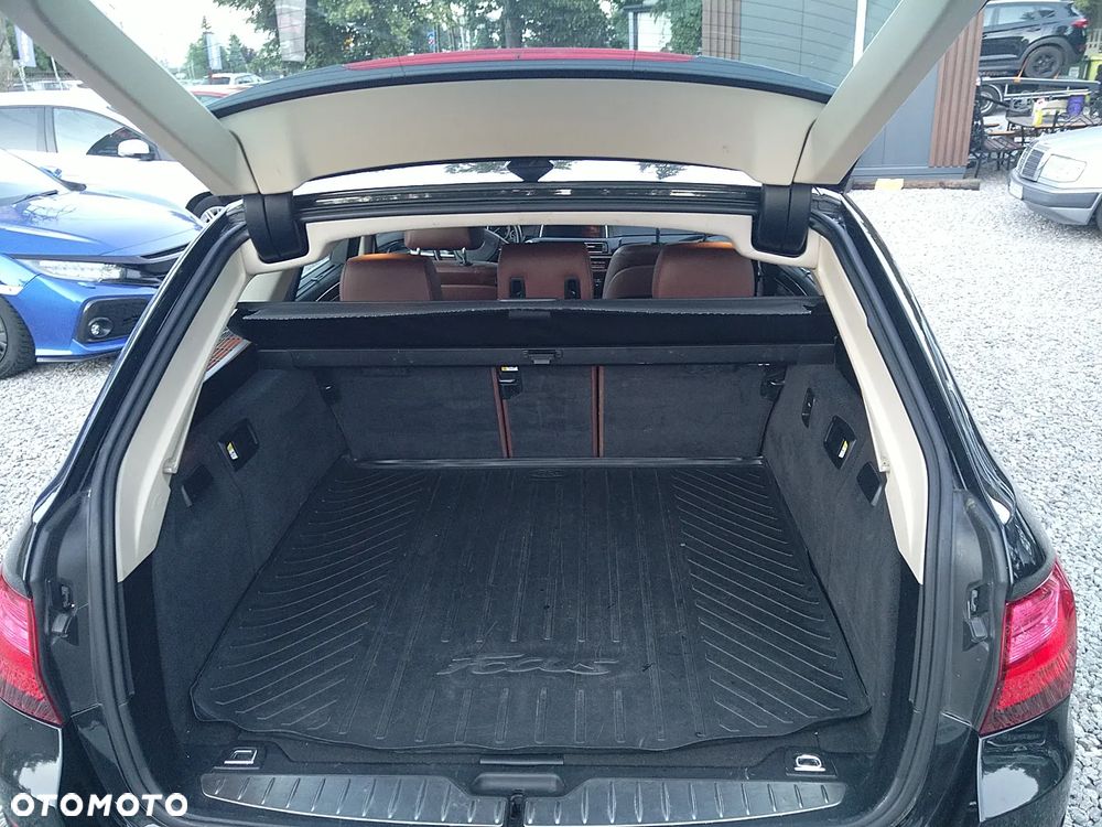 BMW Seria 5 530d xDrive - 14