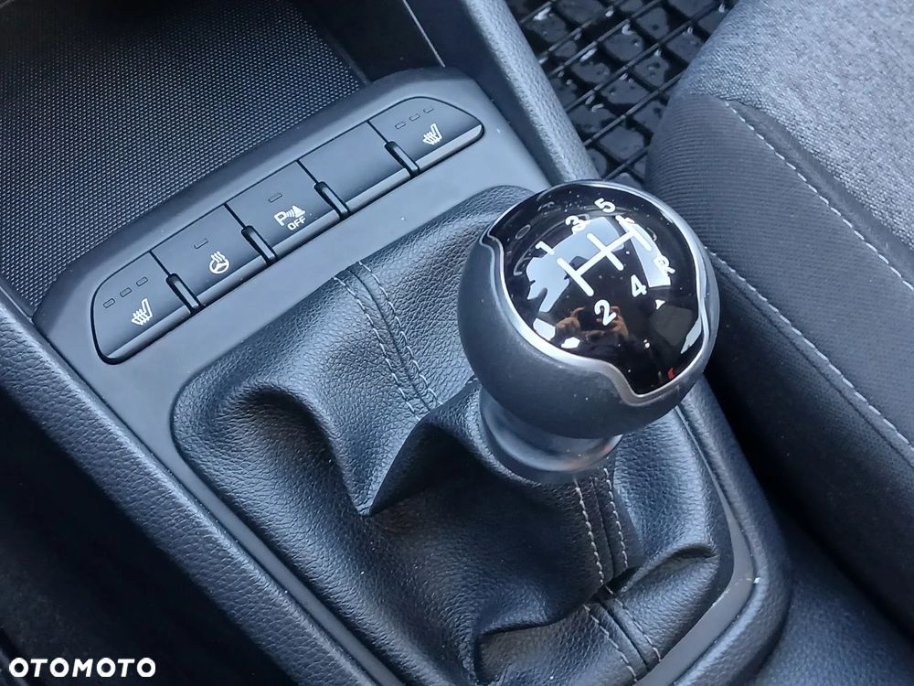 Kia Stonic 1.2 M - 11