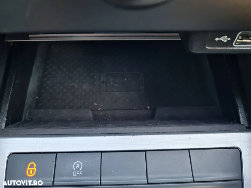 Skoda Octavia Combi Diesel 2.0 TDI Style - 24