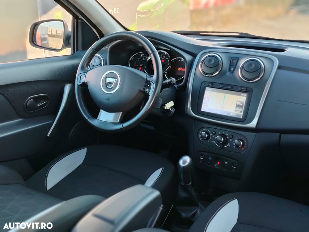 Dacia Sandero Stepway TCe 90 (S&S) Essential - 4