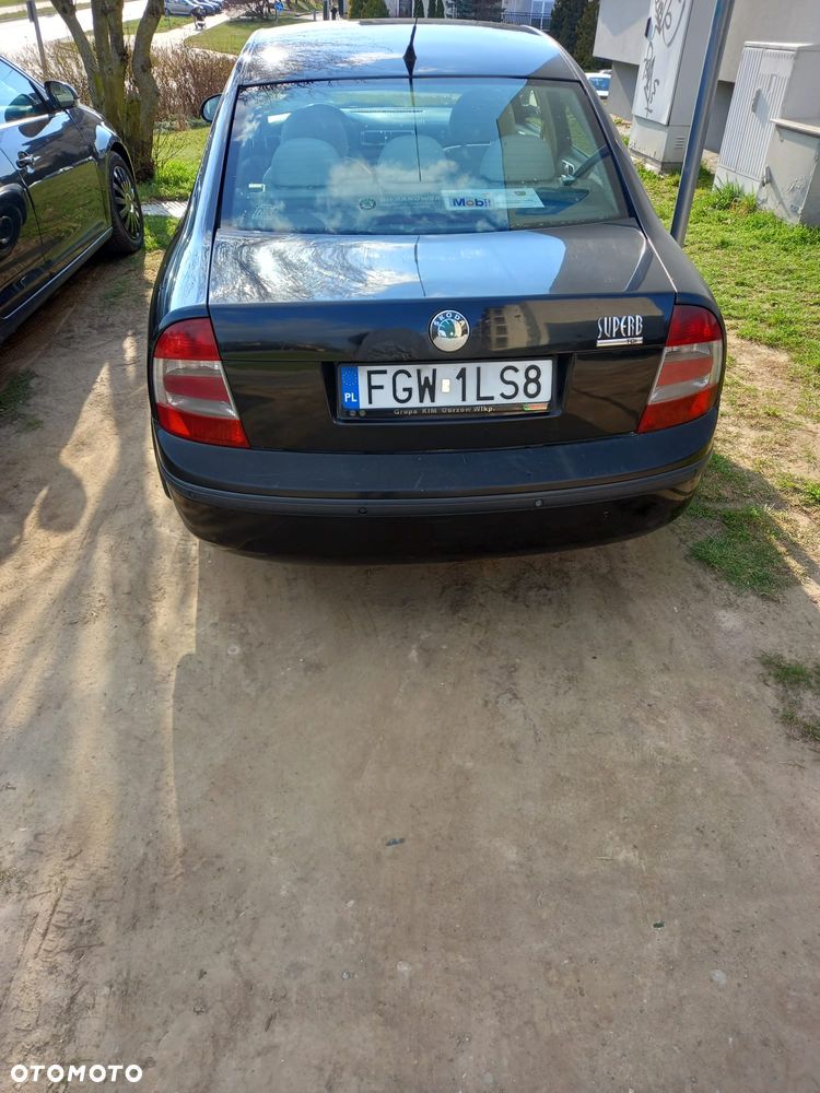 Skoda Superb 1.9 TDI Ambiente - 4