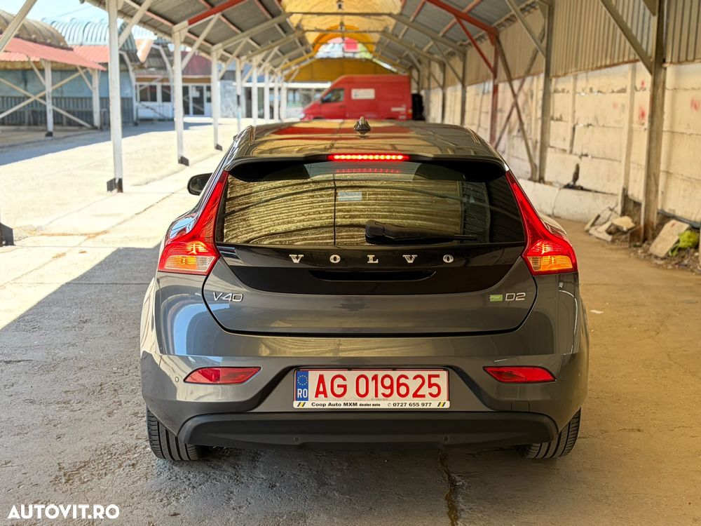 Volvo V40 D2 94g Summum - 4