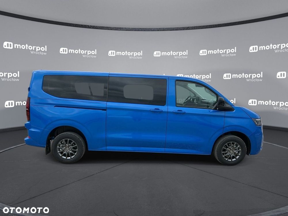 Volkswagen Caravelle - 8