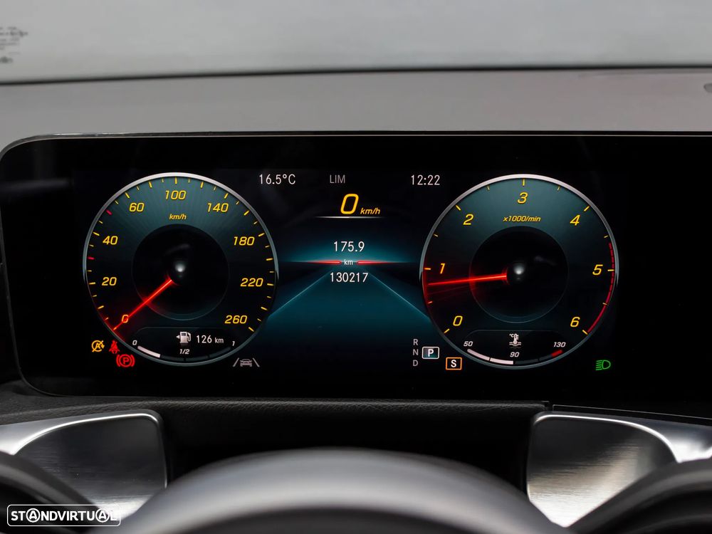 Mercedes-Benz GLB 180 d AMG Line - 24