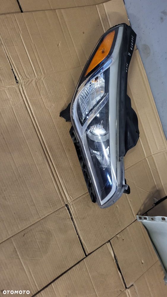 Hyundai sonata 2016rok lampa prawa przod - 1