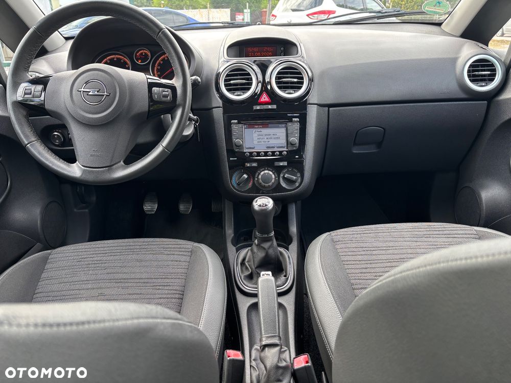 Opel Corsa 1.2 16V Cosmo - 2