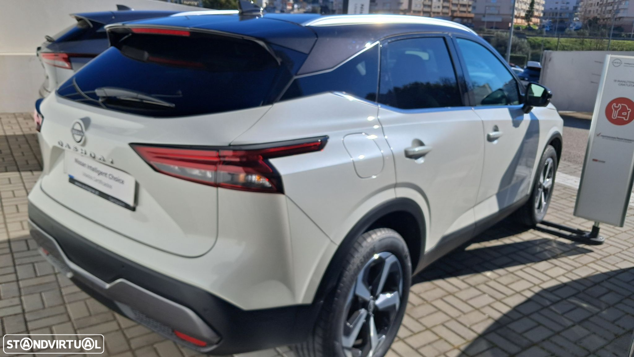 Nissan Qashqai 1.3 DIG-T N-Connecta LED+SKY - 4