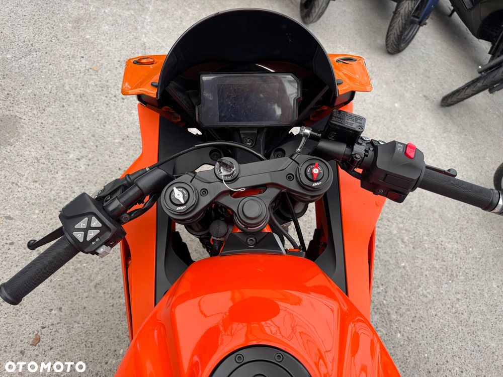 KTM RC 390 - 19