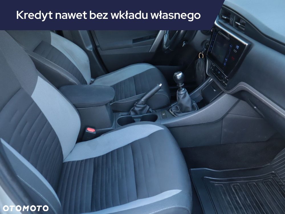 Toyota Auris - 11