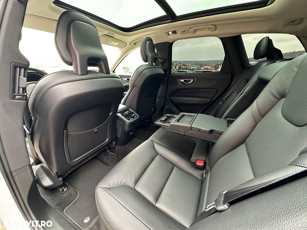 Volvo XC 60 D4 Momentum Pro - 15