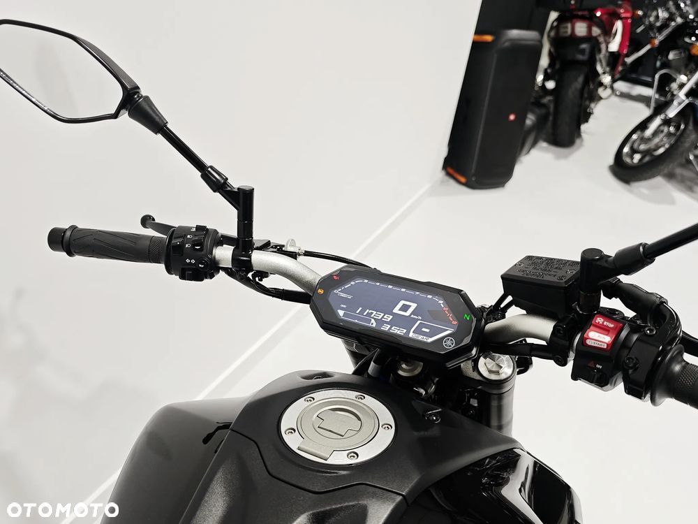Yamaha MT - 6