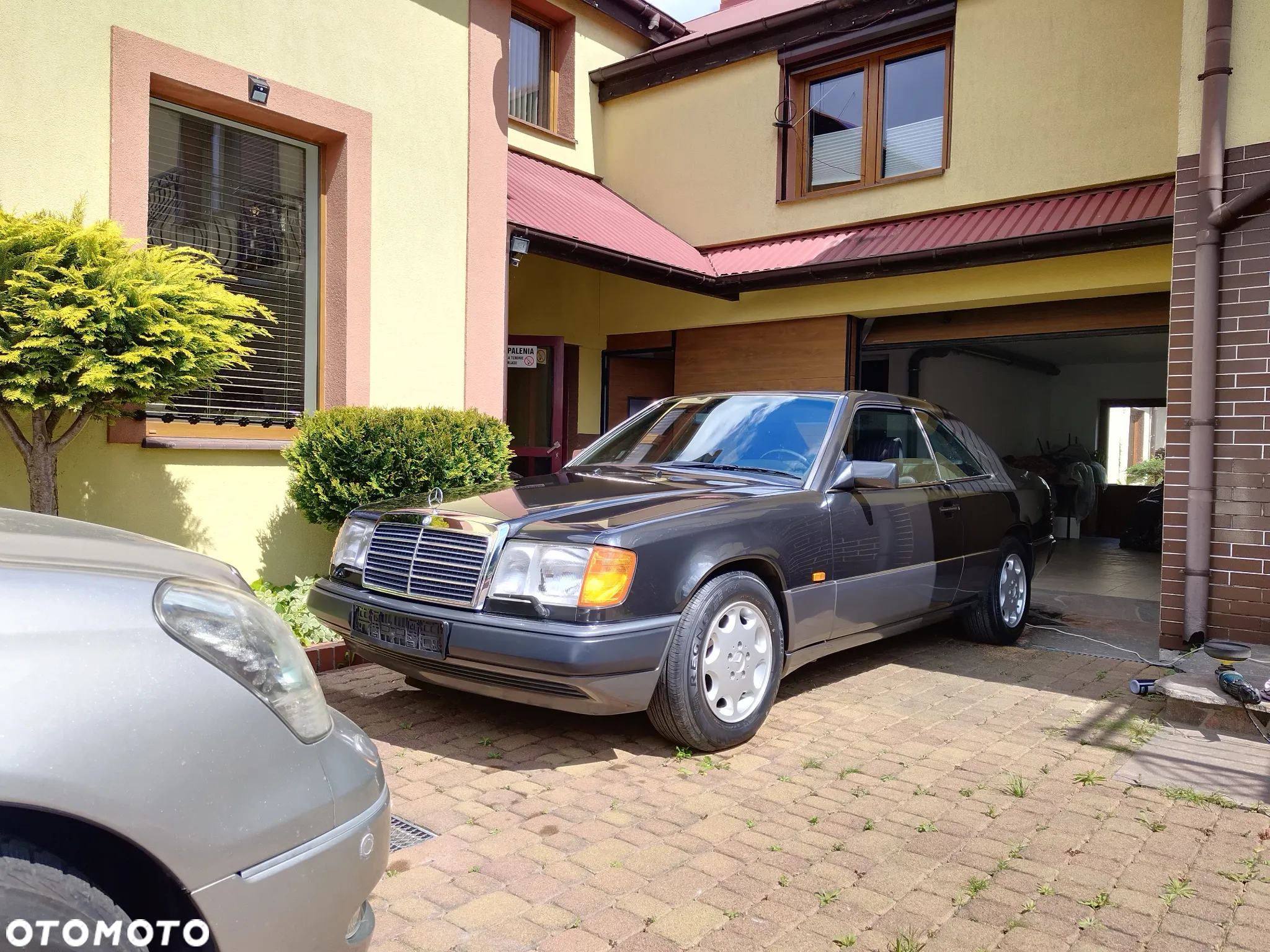 Mercedes-Benz W124 (1984-1993) - 27