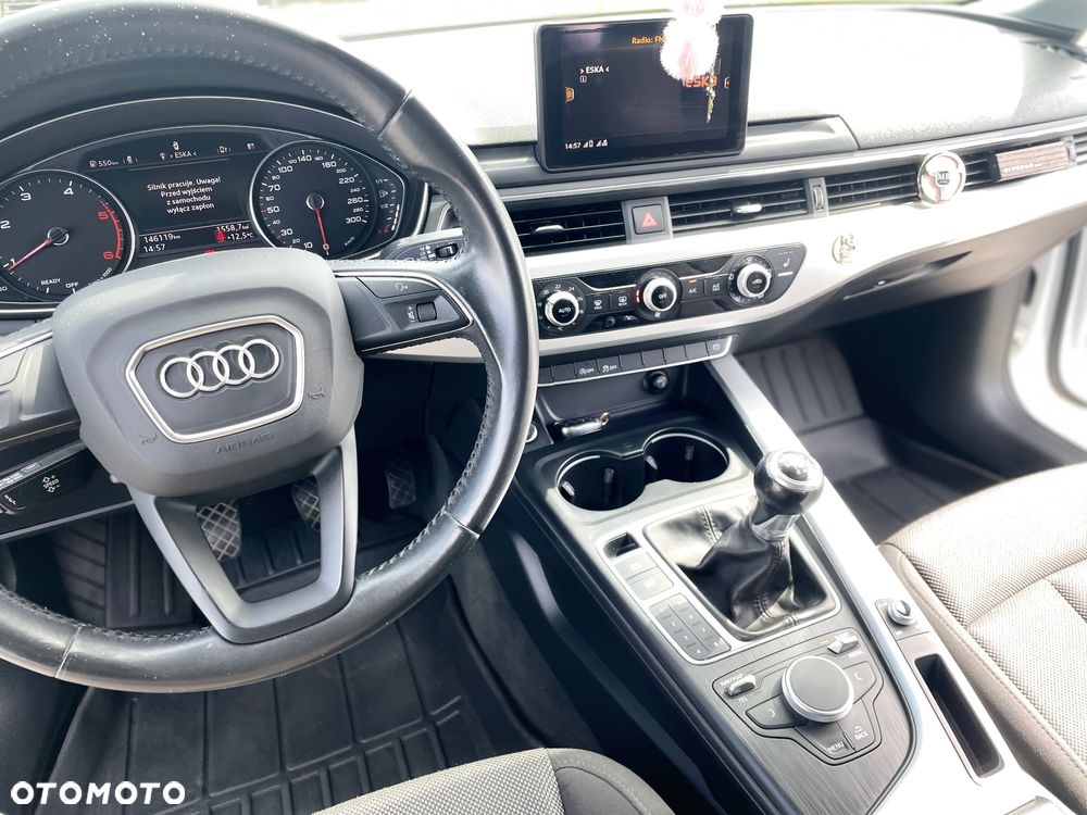 Audi A4 Limousine 2.0 TDI - 12