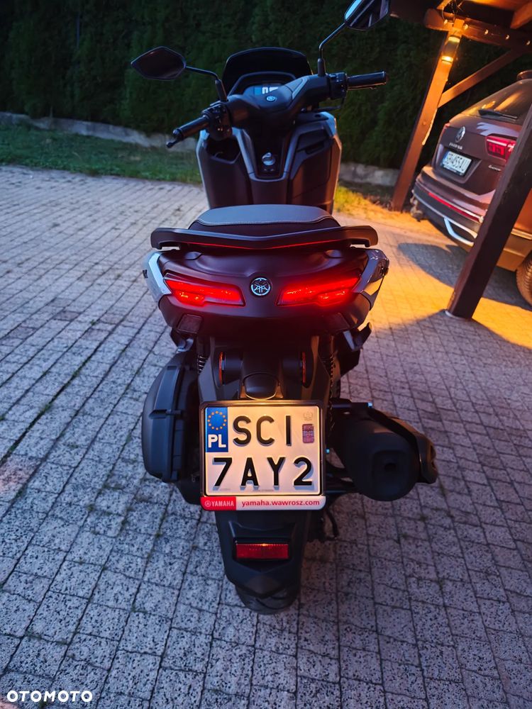 Yamaha NMAX - 12