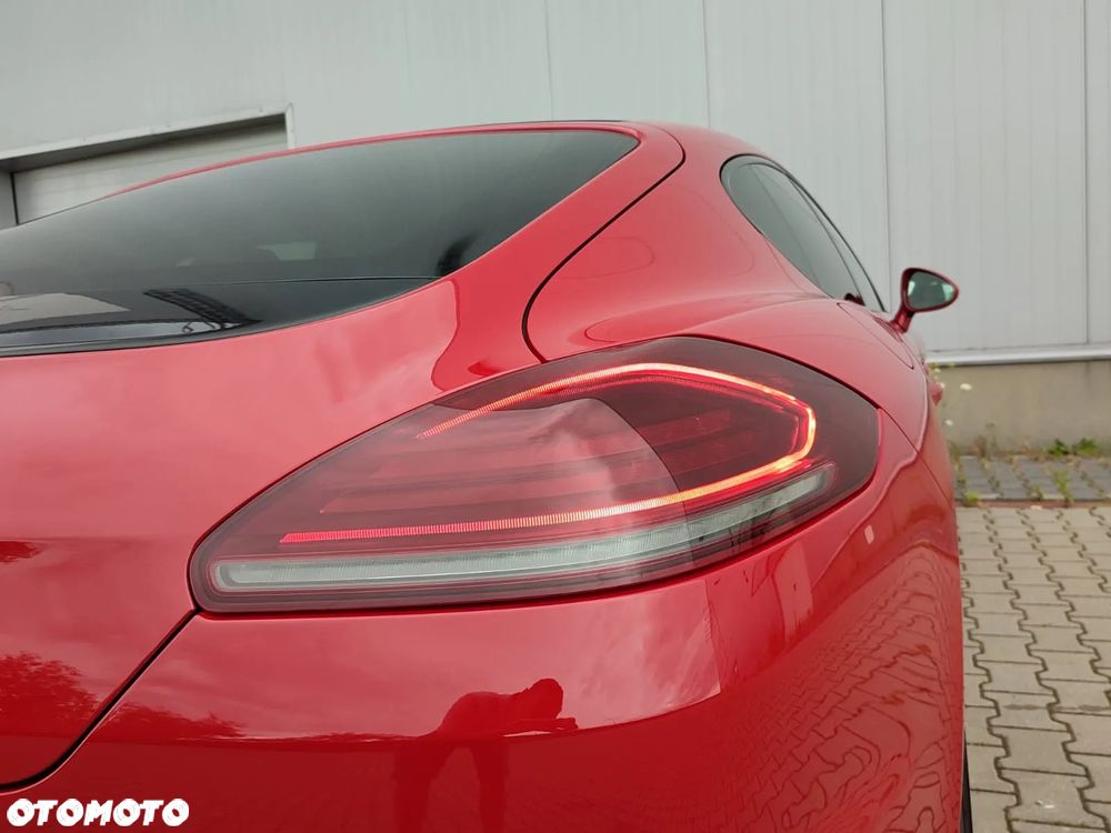Porsche Panamera 4S - 11