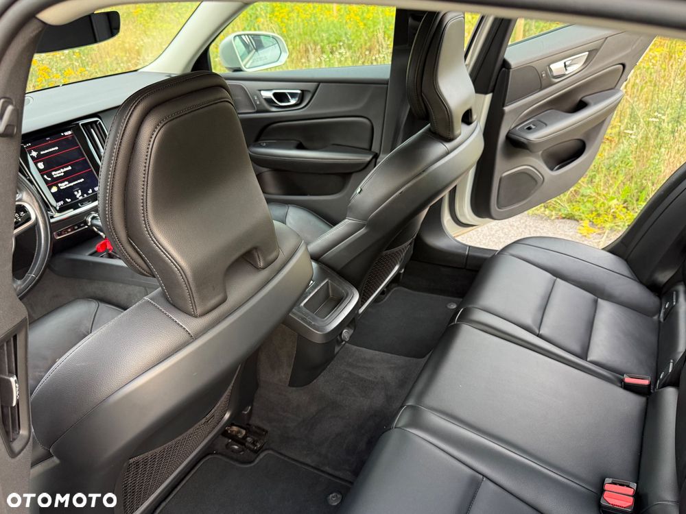 Volvo S60 T6 AWD Momentum Pro - 15