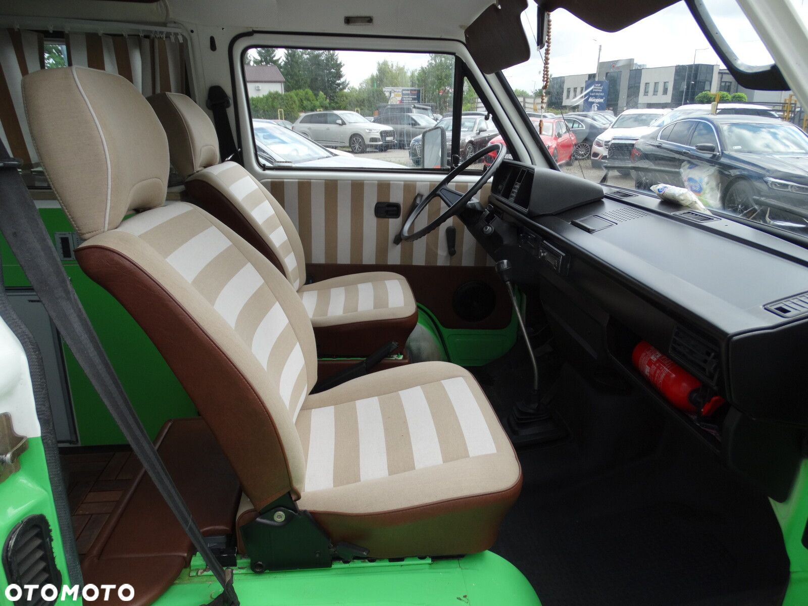 Volkswagen Transporter - 35