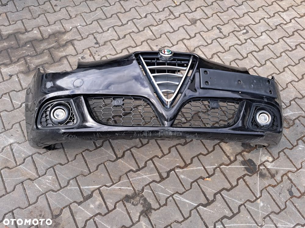 Alfa Romeo Giulietta zderzak przedni czujniki parkowania - 1