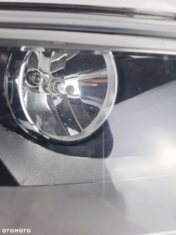 Lampa Przód Przednia Prawa Zwykła VW Jetta 2015r Lift USA - 7