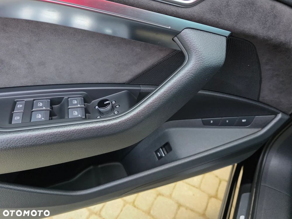 Audi e-tron 55 quattro - 21