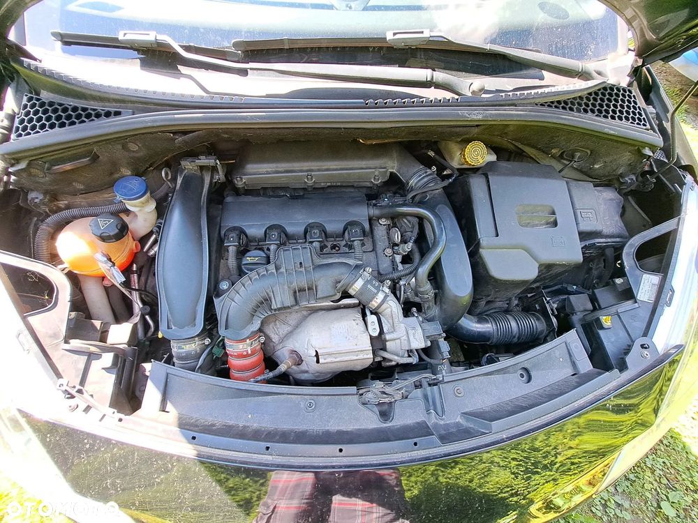 Citroën DS3 1.6 THP SportChic - 5