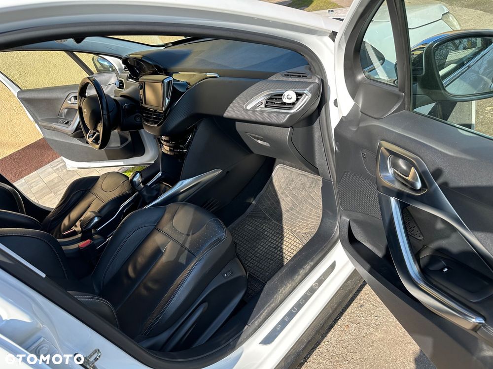 Peugeot 2008 120 VTI Allure - 18