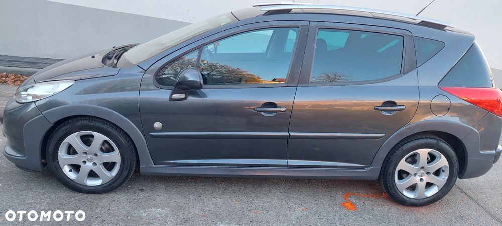 Peugeot 207 1.6 Premium - 12