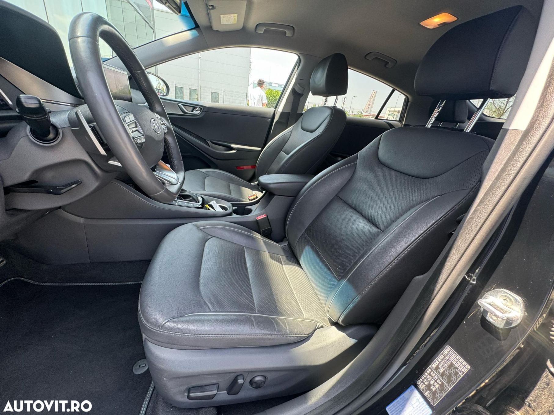 Hyundai IONIQ - 15
