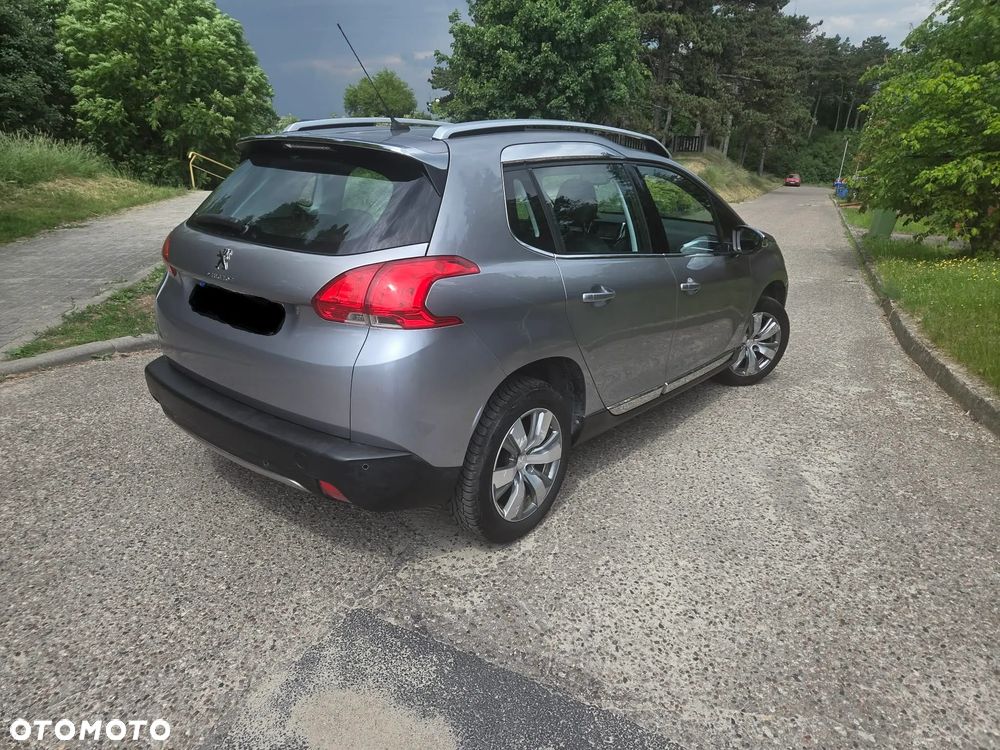 Peugeot 2008 1.2 Pure Tech Style EU6 - 3
