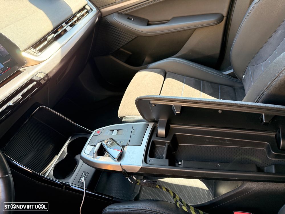 BMW 225xe Active Tourer e xDrive Pack Desportivo M - 9