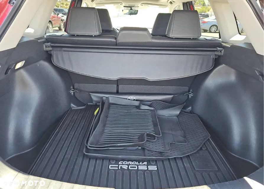 Toyota Corolla Cross - 12
